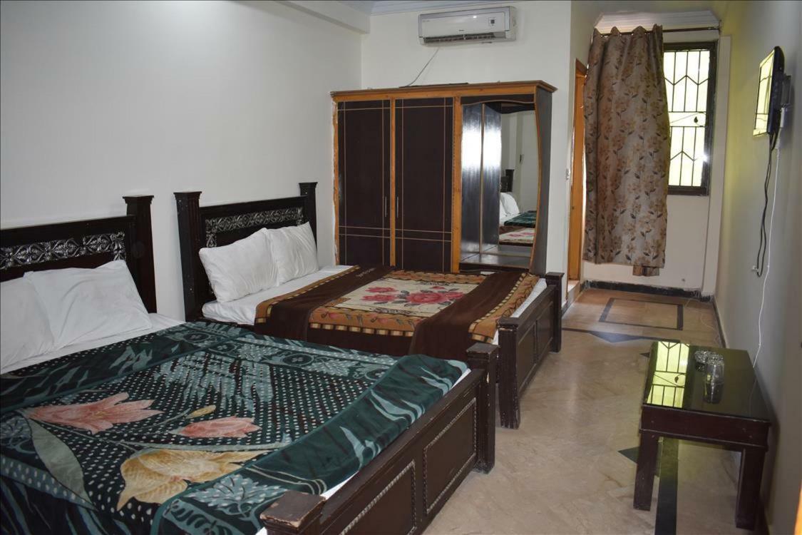 Mehran Hotel Rawalpindi Bagian luar foto
